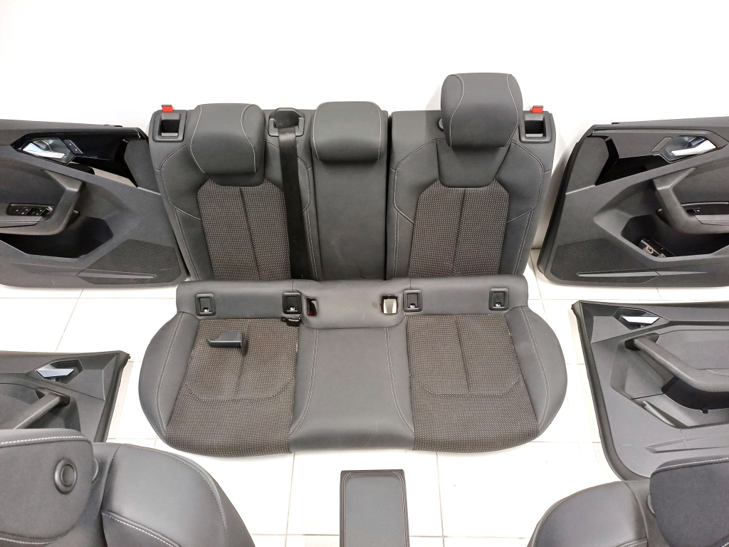 AUDI A1 GB (2018-2024) Вътрешни седалки с комплект карти за врати 2Q4881106K 25250534