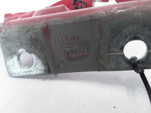  Engine cover hinge 