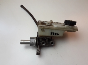   Master cylinder 