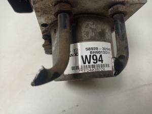 Kia Sportage (2010–2016) ABS Steuergerät BE60031323 - 3
