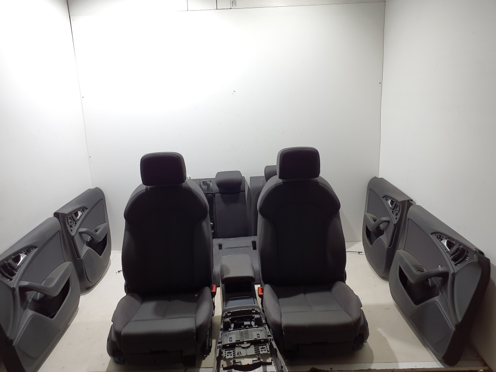 AUDI A6 C7/4G (2010-2020) Indvendige sæder med dørkortsæt 25270146