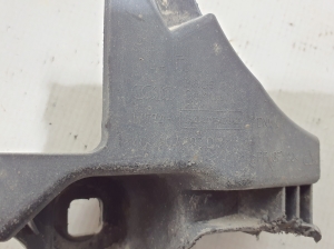  Rear bumper bracket 