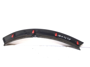  Front bumper trim strip 