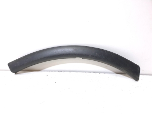  Front bumper trim strip 