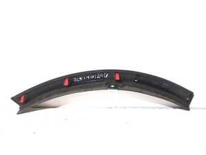  Front bumper trim strip 