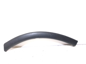  Front bumper trim strip 