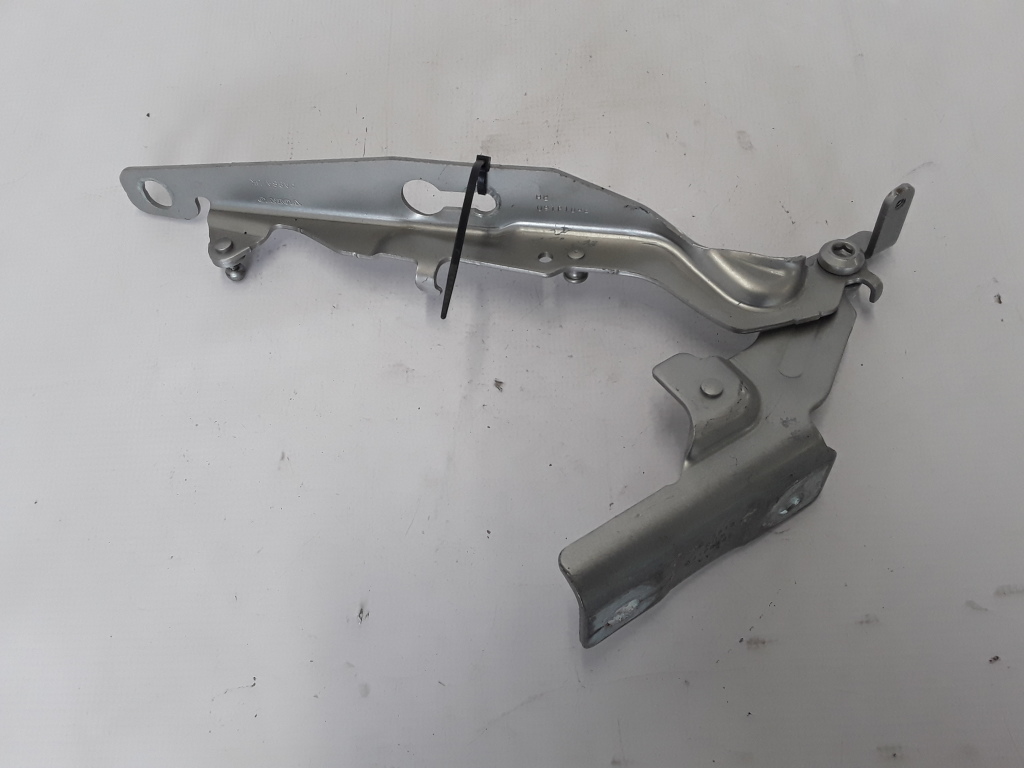 VOLVO V60 1 generation (2010-2020) Charnière De Capot Avant Droit 31385813 21081000