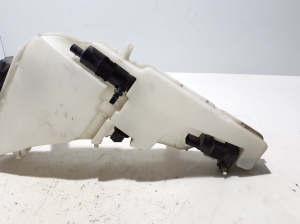  Windscreen washer tank front 