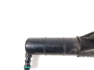  Headlamp spray nozzle 