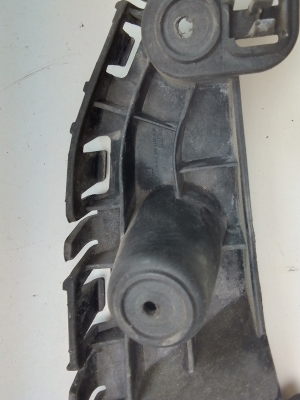  Front bumper bracket 