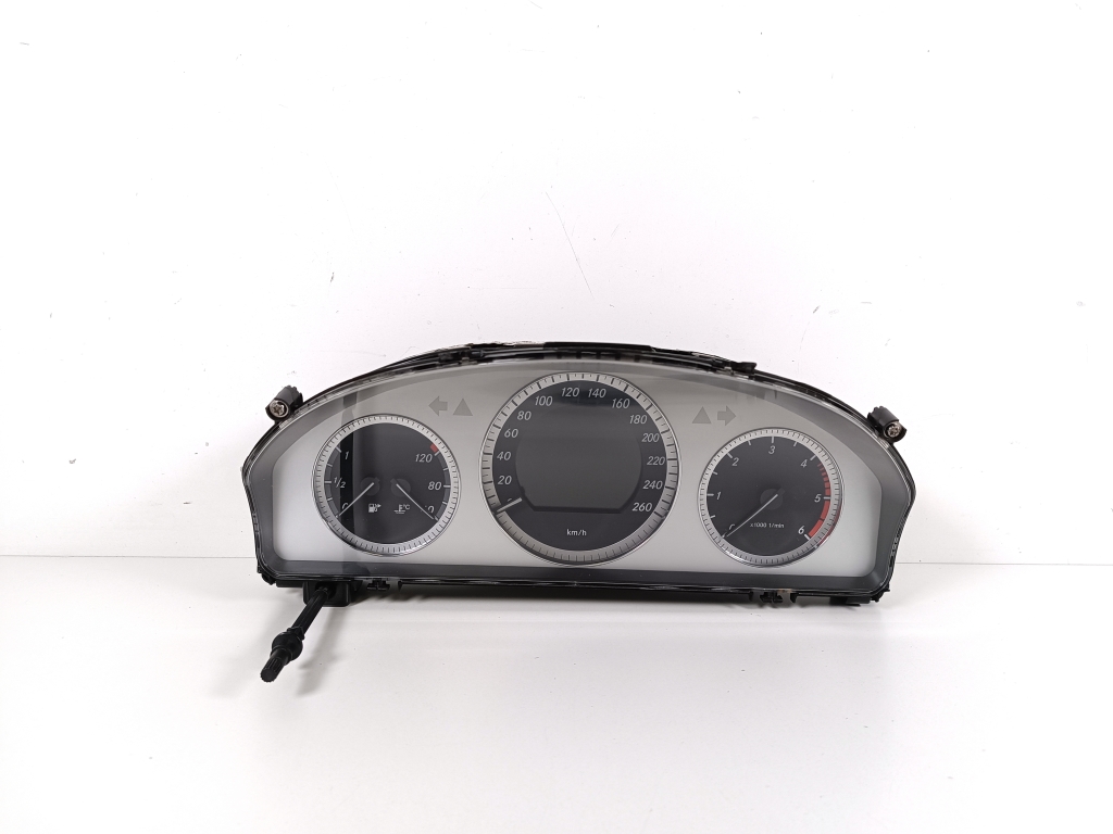MERCEDES-BENZ GLK-Class X204 (2008-2015) Speedometer A2049004500, A2044400311 25312648
