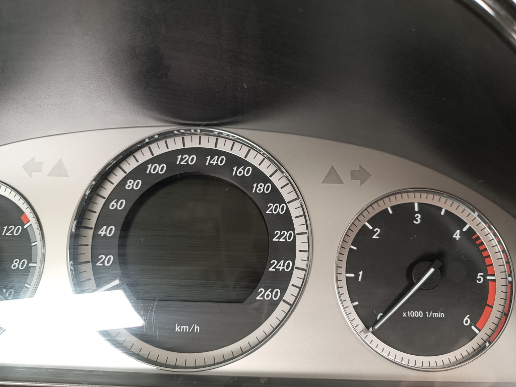 MERCEDES-BENZ GLK-Class X204 (2008-2015) Hastighetsmätare A2049004500, A2044400311 25312648