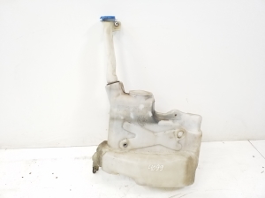  Windscreen washer tank front 