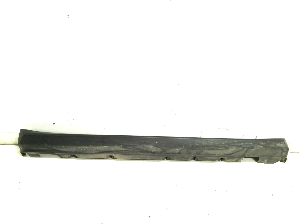 MERCEDES-BENZ GLK-Class X204 (2008-2015) Cache jupe latérale en plastique côté droit A2046981054 25364873