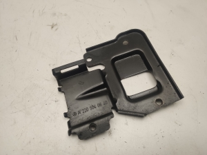 Mercedes Benz S-Class 220 (1998–2005) A/C condenser bracket A2205040640 - 2