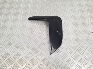 Front bumper lower grille molding - 8079596