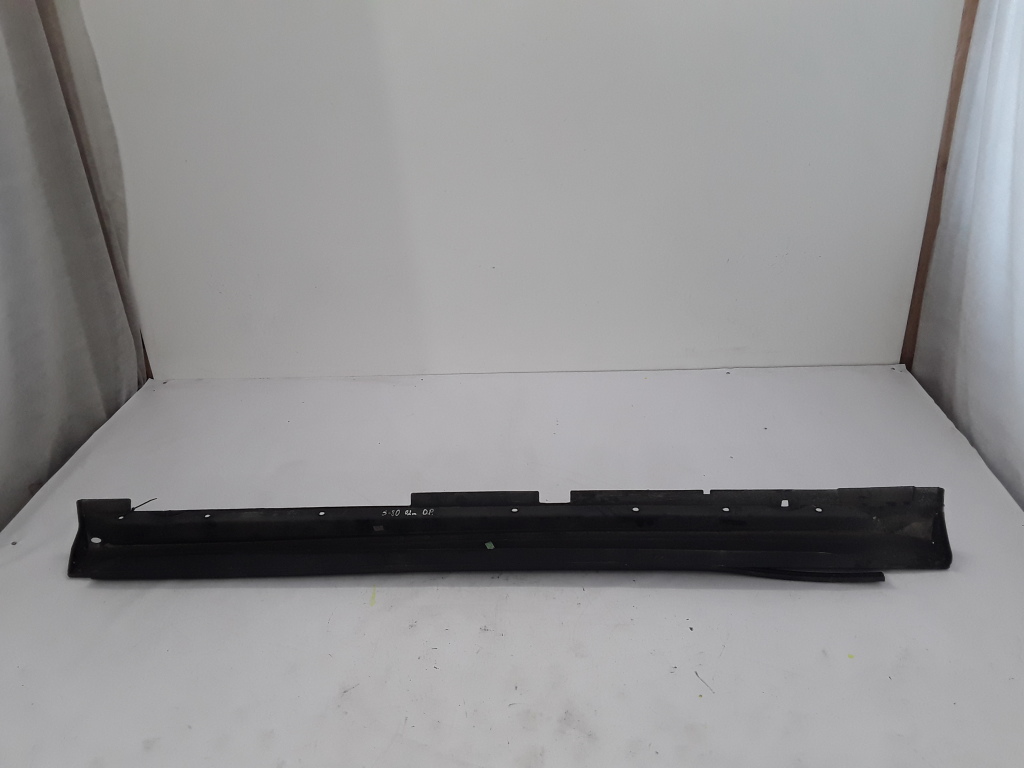 VOLVO S80 1 generation (1998-2006) Right Side Plastic Sideskirt Cover 9151708 21080991