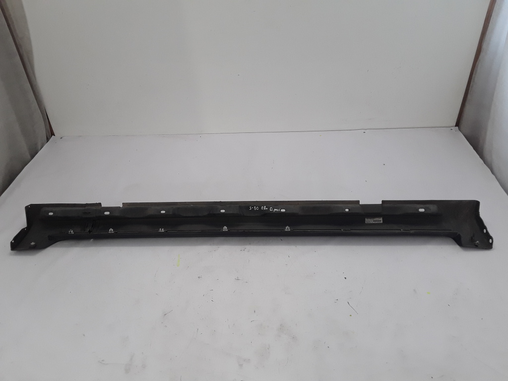 VOLVO S80 2 generation (2006-2020) Right Side Plastic Sideskirt Cover 30661132 21080990