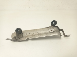 Luftfiltergehäusehalter - A6420901141
