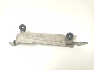 Luftfiltergehäusehalter - A6420901241