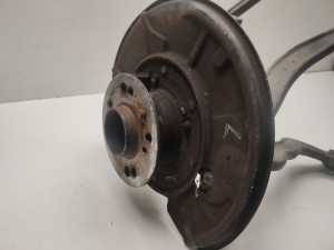  Rear hub 