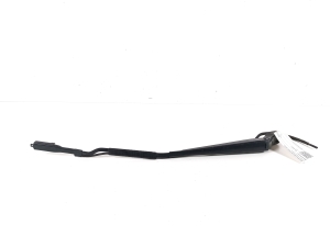  Windshield wiper blade 