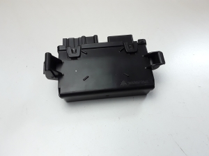  Trunk lid control module 