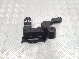 Aizmugurējā bampera kronšteins - A2538850403