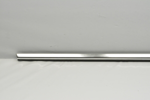Opel Astra J (2009–2017) Fensterschachtleiste außen Tür hinten 13260071 - 3