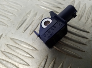Mercedes Benz E-Class W207 (2009–2017) Airbag sensor A2128204926 - 4