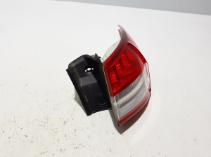  Rear corner lamp 