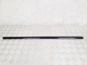 Esiukse klaasi välimine liist - A1567250482