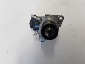  EGR valve 