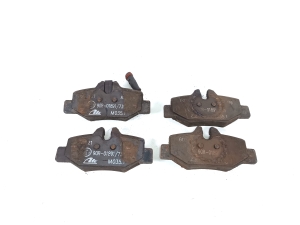  Rear brake pads 