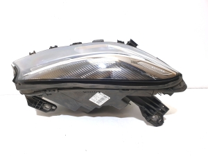Mercedes Benz GLA-Class 156 (2013–2019) Scheinwerfer vorne A1569061400  A1568260258  1301015352 - 3