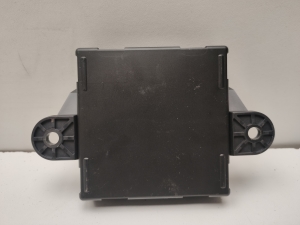  Rear side door control unit 