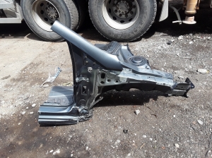 Front outrigger - 2Q0805116