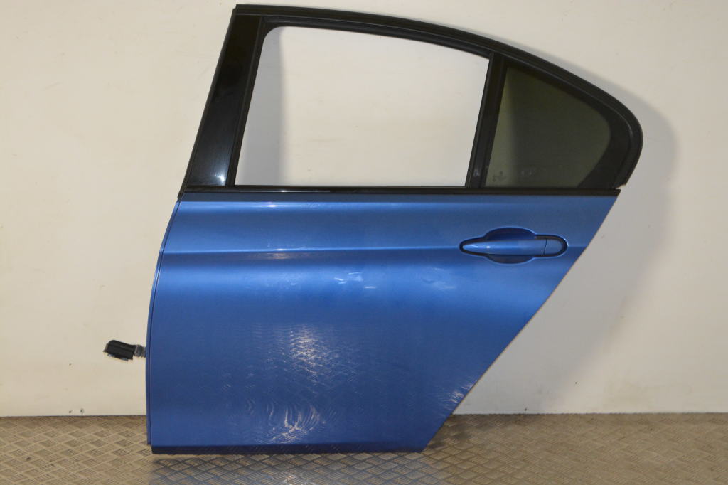 BMW 3 SERIES F30 (2011–2018) Tagumised küljeuksed BMW 3 SERIES F30 (2011–2018) Tagumised küljeuksed