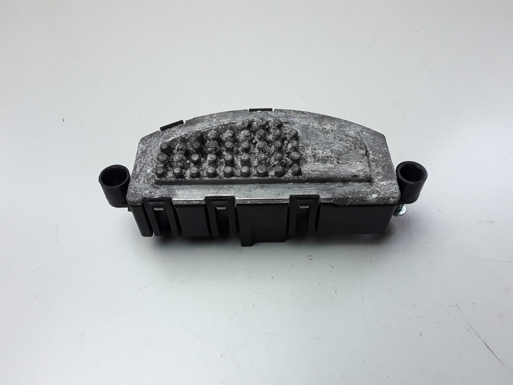 AUDI A4 B8/8K (2011-2016) Rezistor încălzitor interior 8T0820521A 25430802