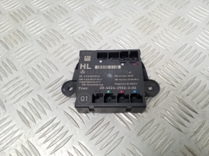   Rear side door control unit 