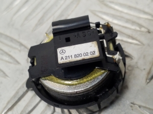 Mercedes Benz C-Class 204 (2007–2014) Lautsprecher Tür vorne A2118200202 - 4