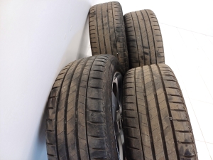 AUDI A1 GB (2018–2026) Rim set 82A601025A - 2