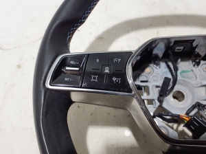  Steering wheel 