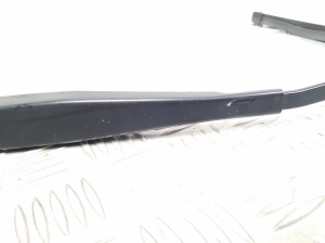 Mercedes Benz C-Class 204 (2007–2014) Windshield wiper arm A2048200044 - 2