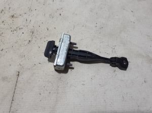   Rear side door opening limiter  - 824304045R 
