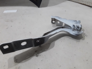 RENAULT Espace VI (2023–2026) Hood hinge 654012611R - 2
