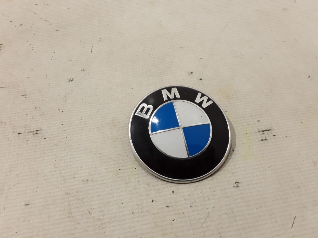 BMW 3 Series E90/E91/E92/E93 (2004-2013) Variklio dangčio (kapoto) ženkliukas 8132375 25383240