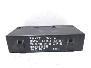 BMW 5 SERIES E39 (1995–2004) Priekšējo durvju vadības bloks 61358352061  110187  05071700 - 2