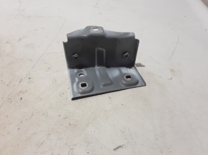   Halter Kotflügel vorne  - 663511250R 