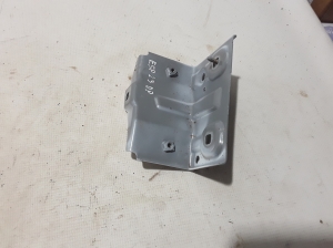 Halter Kotflügel vorne - 663505305R